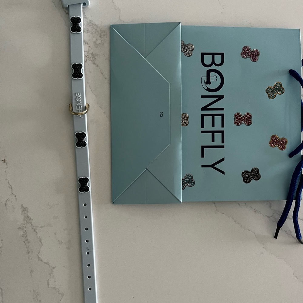 Bonefly Baby Blue small Colar